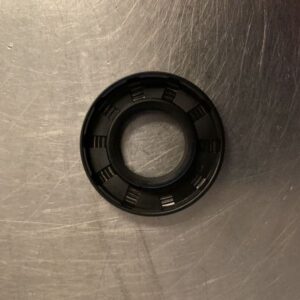 thumbnail image 2 of Dieselitems Overflow Check Valve For Bosch Inline Pumps – 2-417-413-101 – Includes Washers, Made In Germany 2 of 6