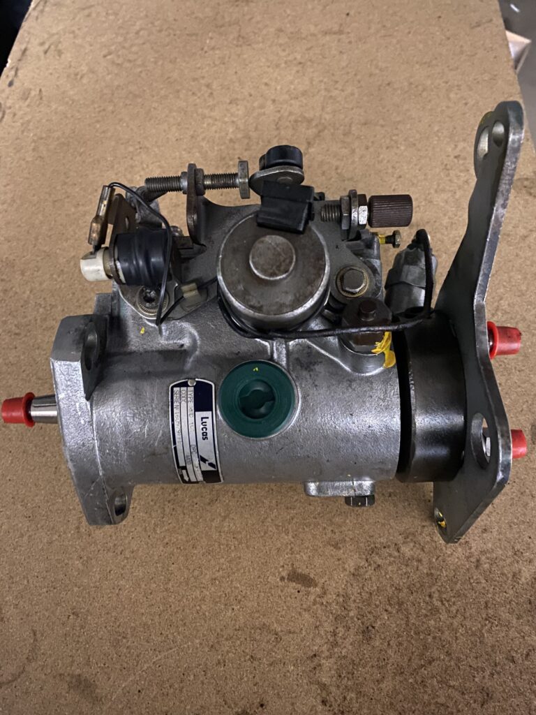 PEUGEOT DIESEL PUMP , CITROEN DIESEL PUMP , 8443B950B, RECONDITIONED
